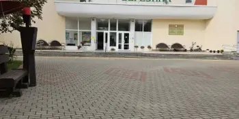Гимназисты - участники трудовой акции